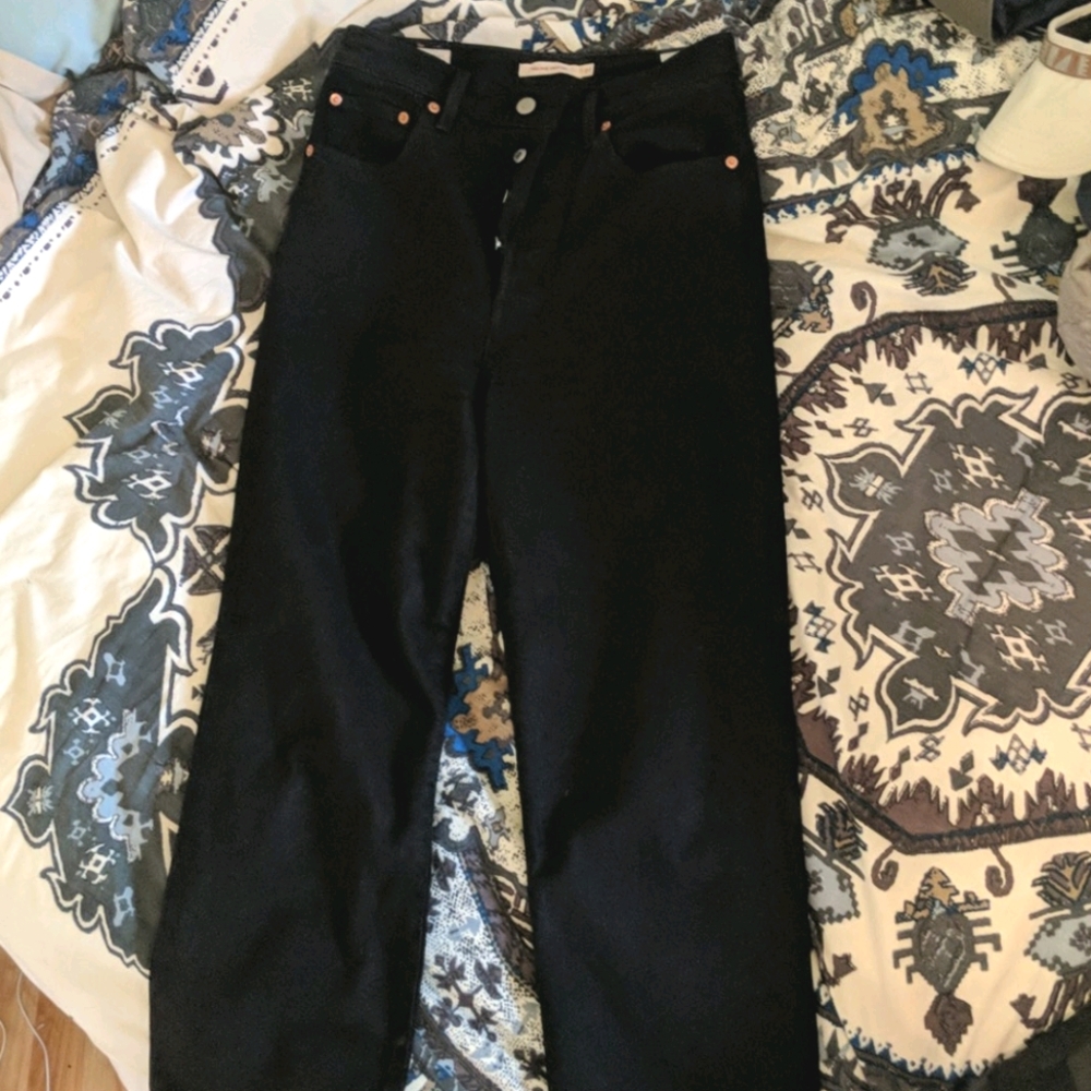 Levi Black Jeans